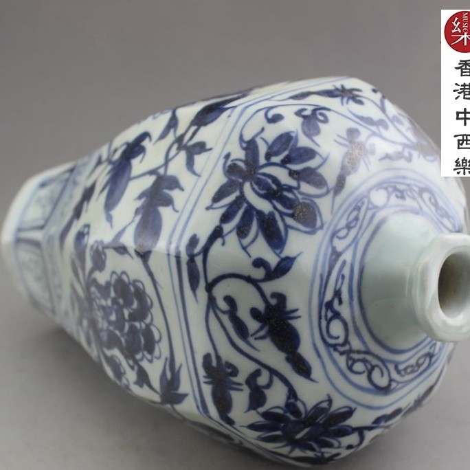 青花瓷小口花瓶 