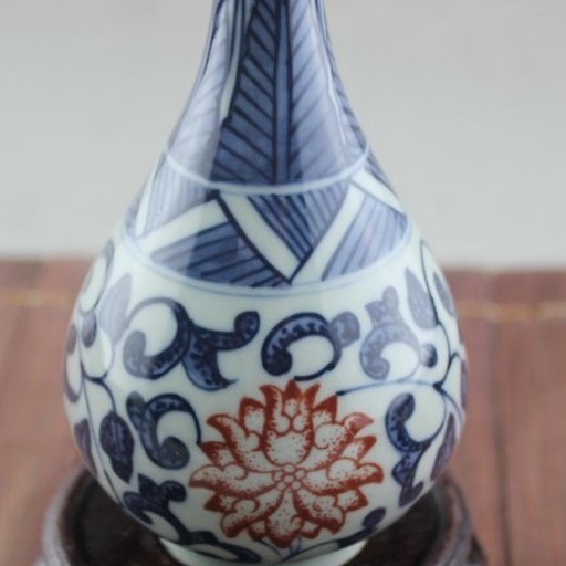手繪花青花瓷花瓶 