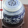 手繪海浪青花瓷花瓶