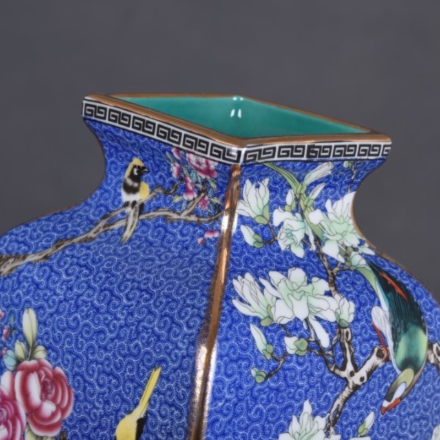 琺瑯彩描 金粉彩花鳥 四方瓶