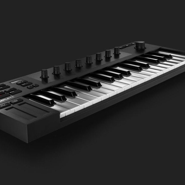 NI Komplete KONTROL M32 MIDI KEYBOARDS