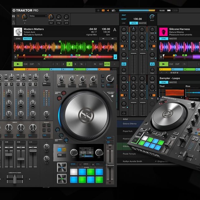 Native Instruments Traktor Kontrol S2 MkIII DJ Controller