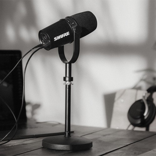 SHURE mv7  XLR/USB recording MICROPHONE