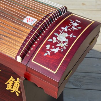 貝雕牡丹 古箏