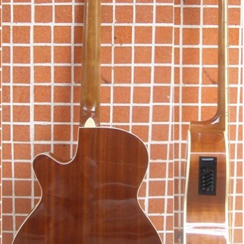Chard EA-10 4EQ 電木結他