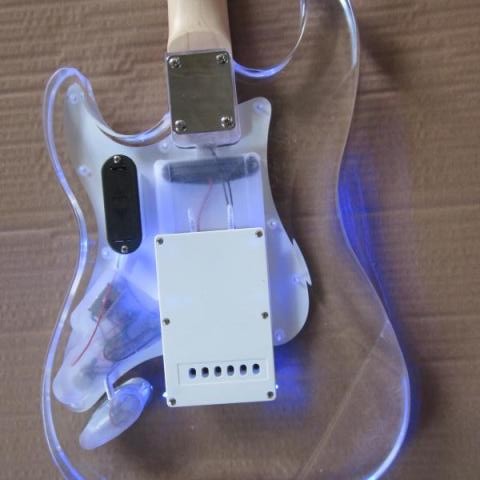 CS-FE 水晶電結他 