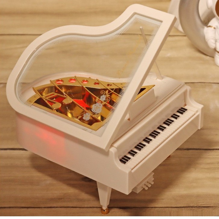 鋼琴 旋轉音樂盒 帶燈光 MUSIC BOX