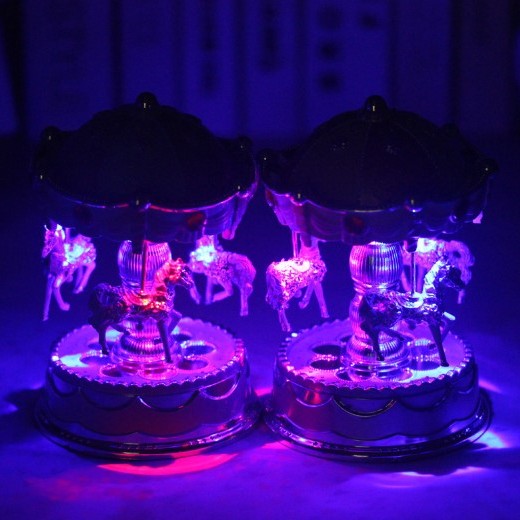 發光旋轉 木馬 音樂盒 MUSIC BOX