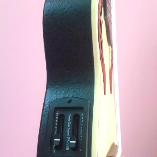 CHARDS ED12-2EQ 葡萄孔 電木UKULELE